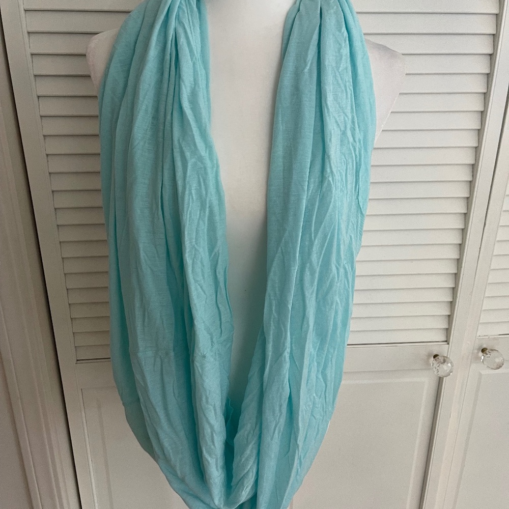 Aquamarine funnel scarf